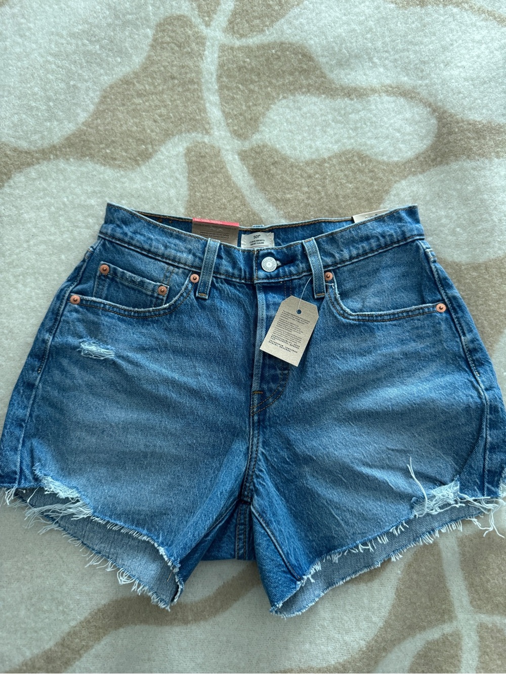 NWT Levi’s 501 Curve Short
